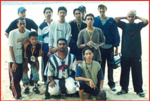 From top: Fazid, Jamshari, Bai (Hishamudin), Lan, (I don't know who the hell is the guy at the back...it's blur), Ang. Zamrie, Ismail, Hamidi, Anas, Rahim, Me and Shahidan.