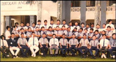 I was a scout boy and this is our batch 92-94 at Anderson Ipoh. You can barely see no one clearly...
